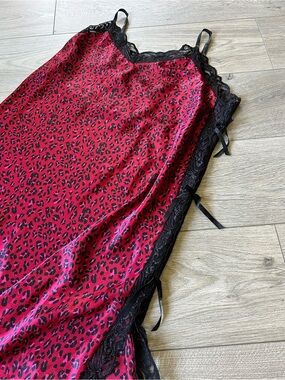 Inner Most Vintage  Silky Long Red Leopard Chemise with Black Lace Details Sz XL